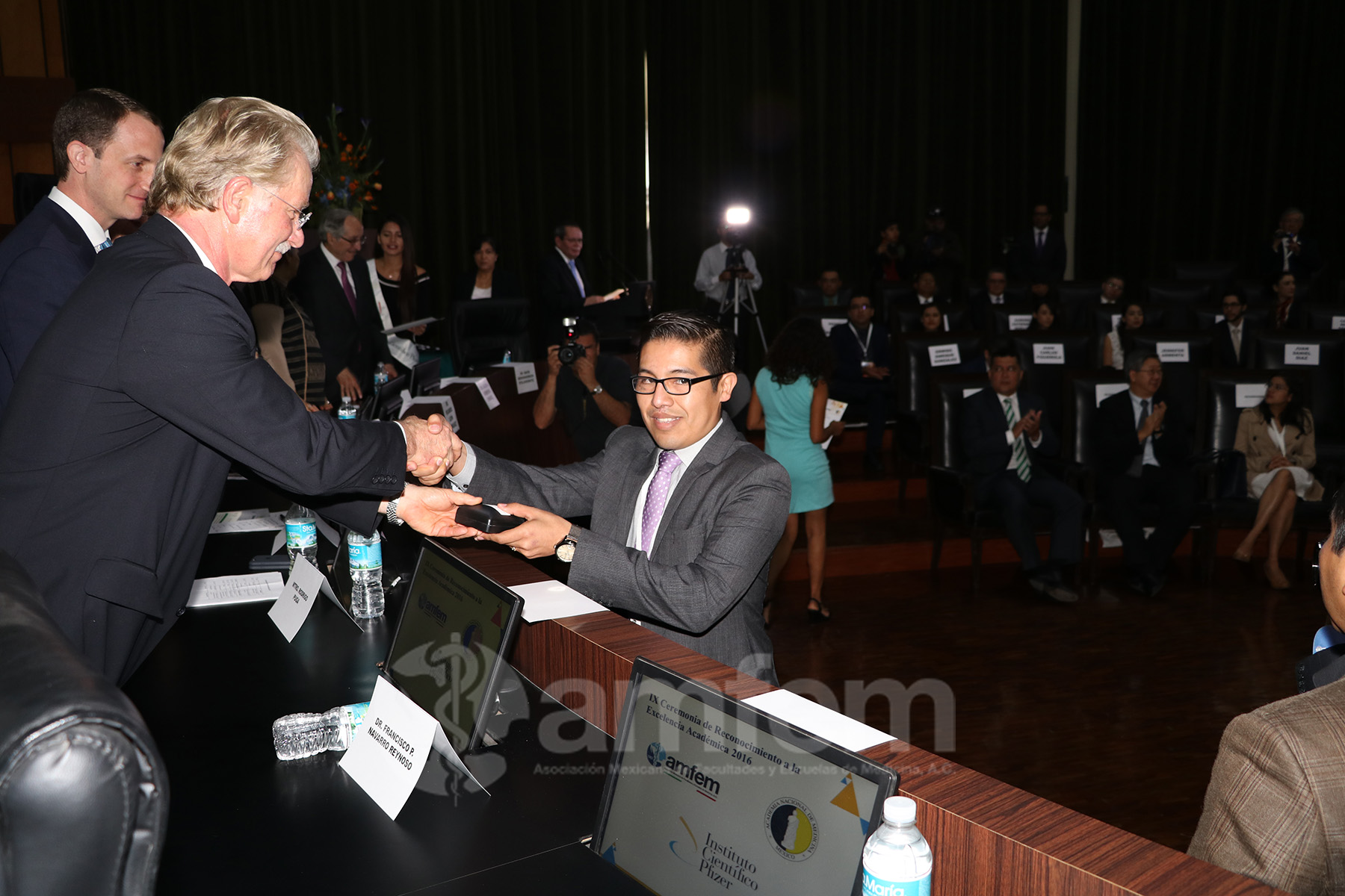 premio_pfizer_2016-11.jpg